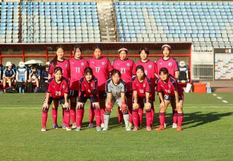 女子サッカー部　ミャンマーを訪問
