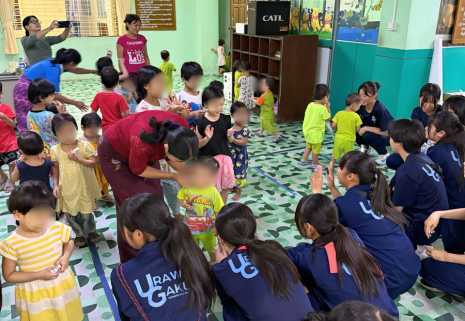 女子サッカー部　ミャンマーを訪問